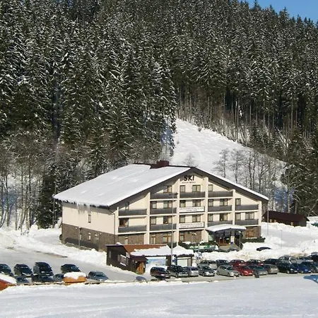 Ski *